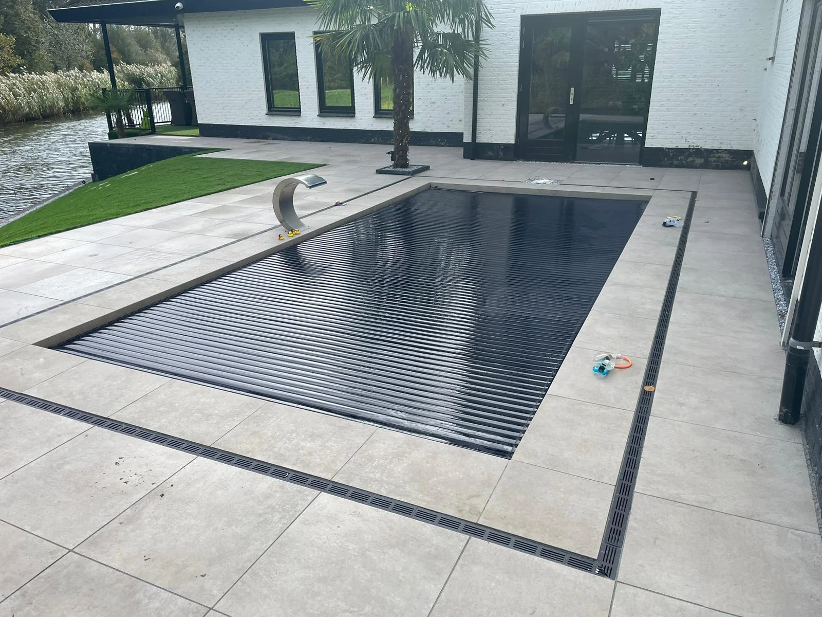 Bouwkundig zwembad - Cascade